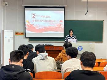 一群人在开会AI 生成的内容可能不正确。